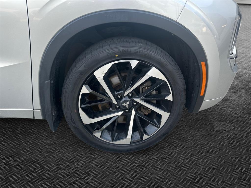 used 2022 Mitsubishi Outlander car, priced at $24,995