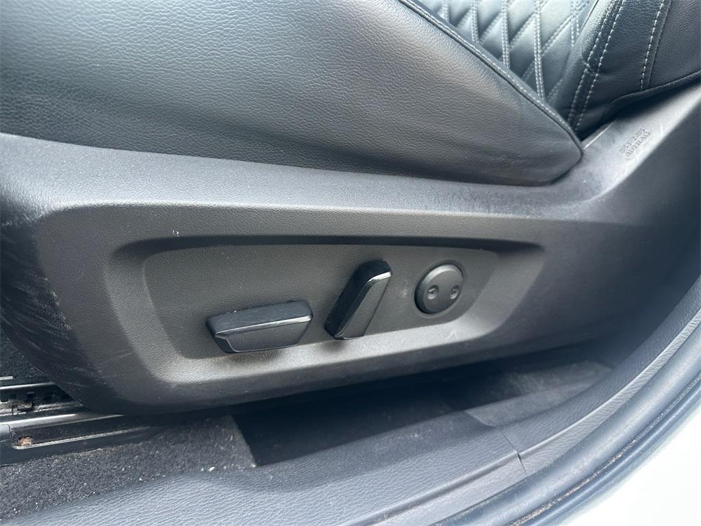 used 2022 Mitsubishi Outlander car, priced at $24,995