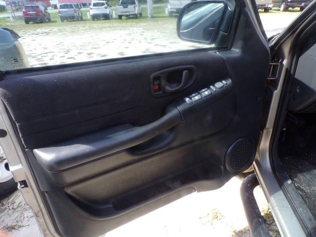 used 2004 Chevrolet S-10 car, priced at $8,999