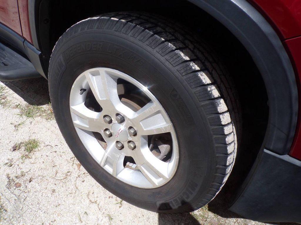 used 2009 GMC Acadia car, priced at $9,999