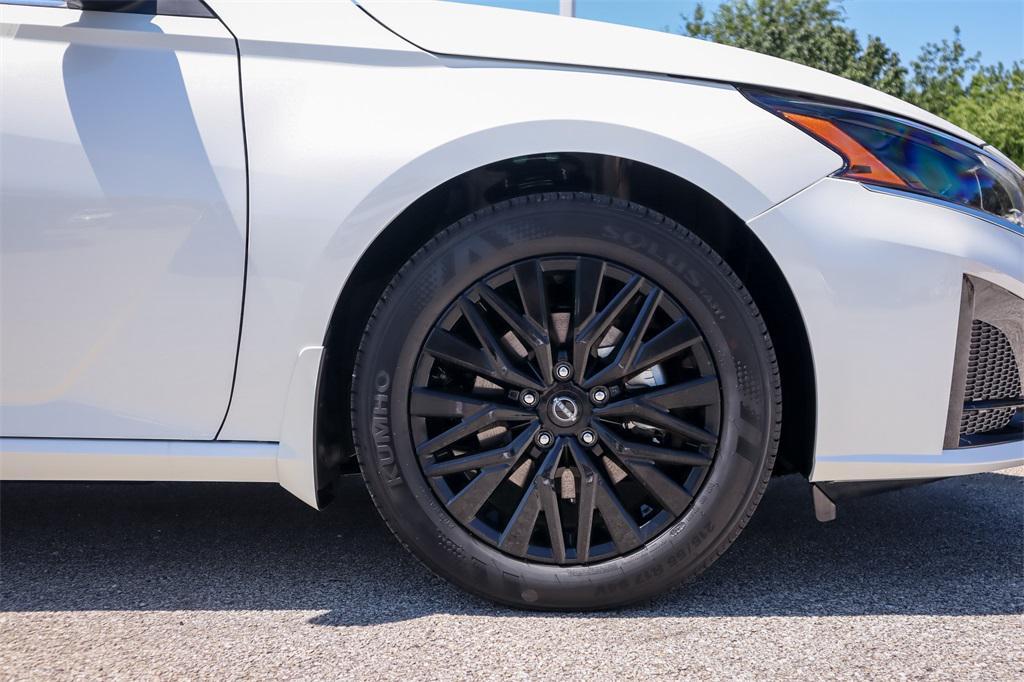 new 2025 Nissan Altima car, priced at $28,568