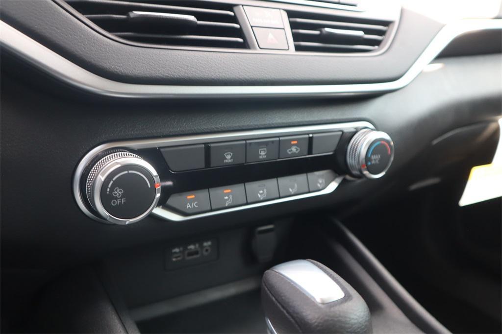 new 2025 Nissan Altima car, priced at $26,653