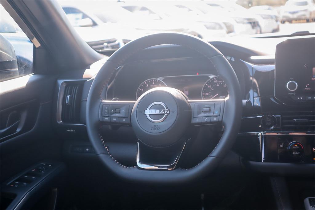 new 2025 Nissan Pathfinder car, priced at $39,326