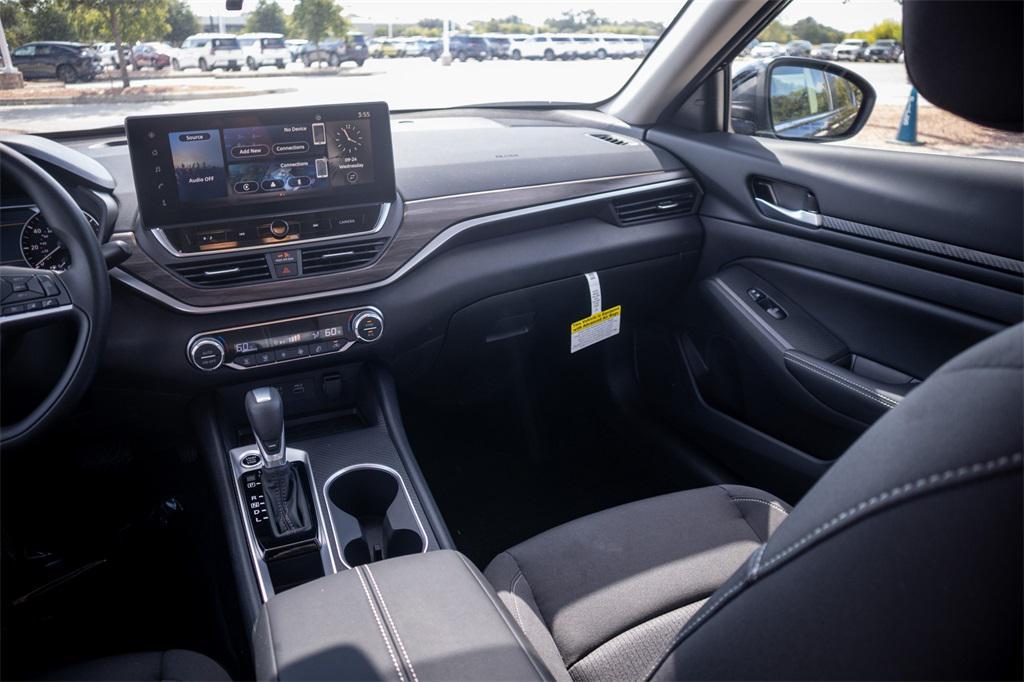 new 2025 Nissan Altima car, priced at $28,392