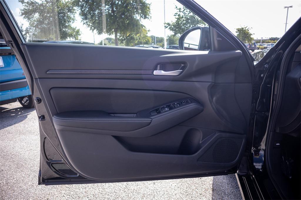 new 2025 Nissan Altima car, priced at $28,392