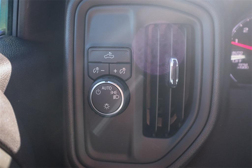 used 2024 Chevrolet Silverado 1500 car, priced at $33,808