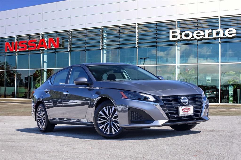 new 2025 Nissan Altima car, priced at $29,317
