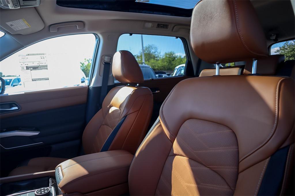 new 2025 Nissan Pathfinder car, priced at $45,607