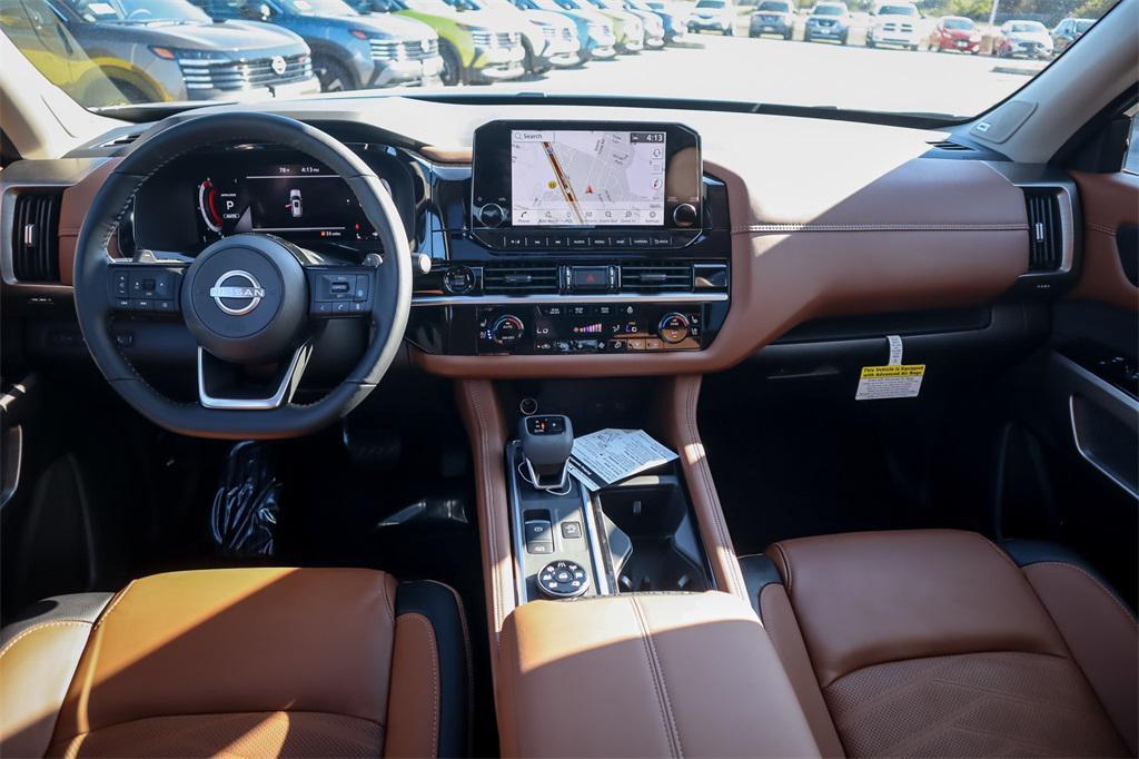 new 2025 Nissan Pathfinder car, priced at $45,607
