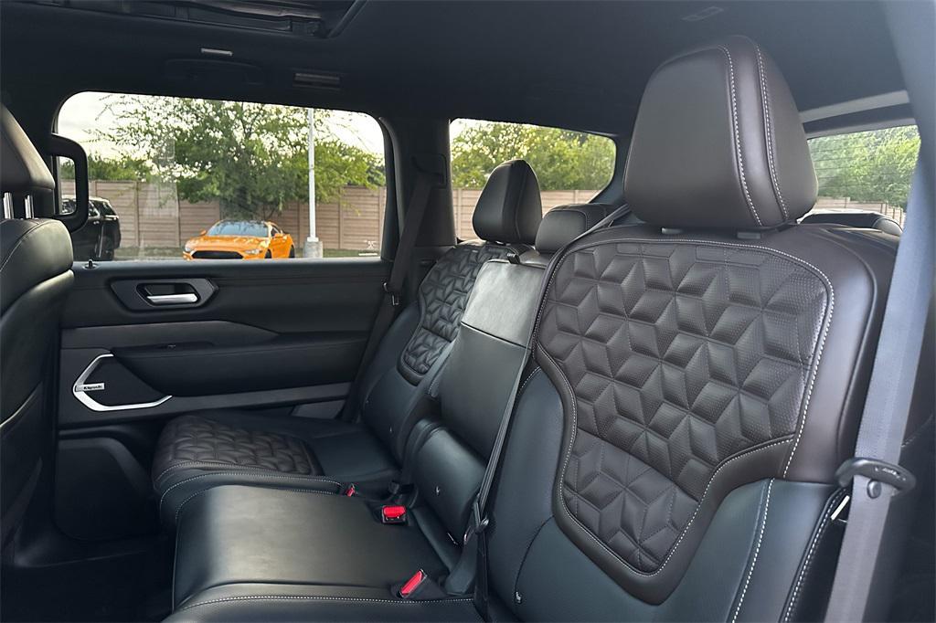 new 2025 Nissan Armada car, priced at $66,408