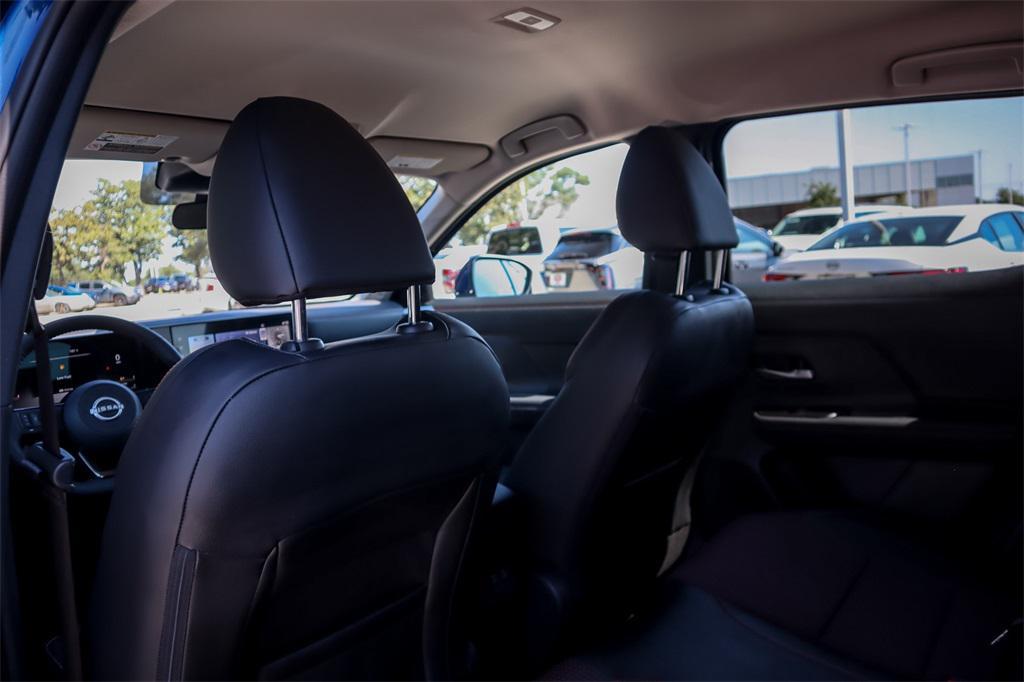 new 2025 Nissan Kicks car, priced at $26,706