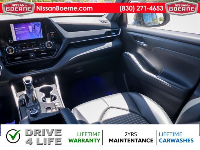 used 2023 Toyota Highlander car, priced at $39,144