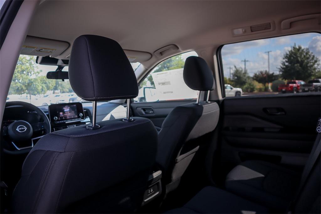 new 2025 Nissan Pathfinder car, priced at $38,891