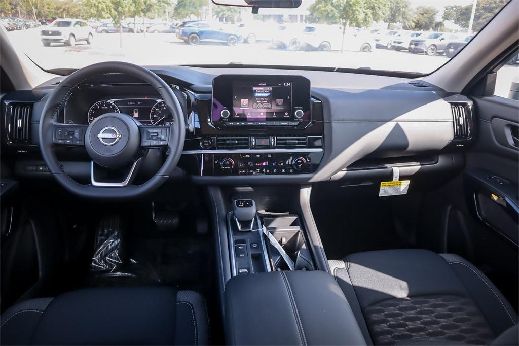 new 2025 Nissan Pathfinder car, priced at $38,891
