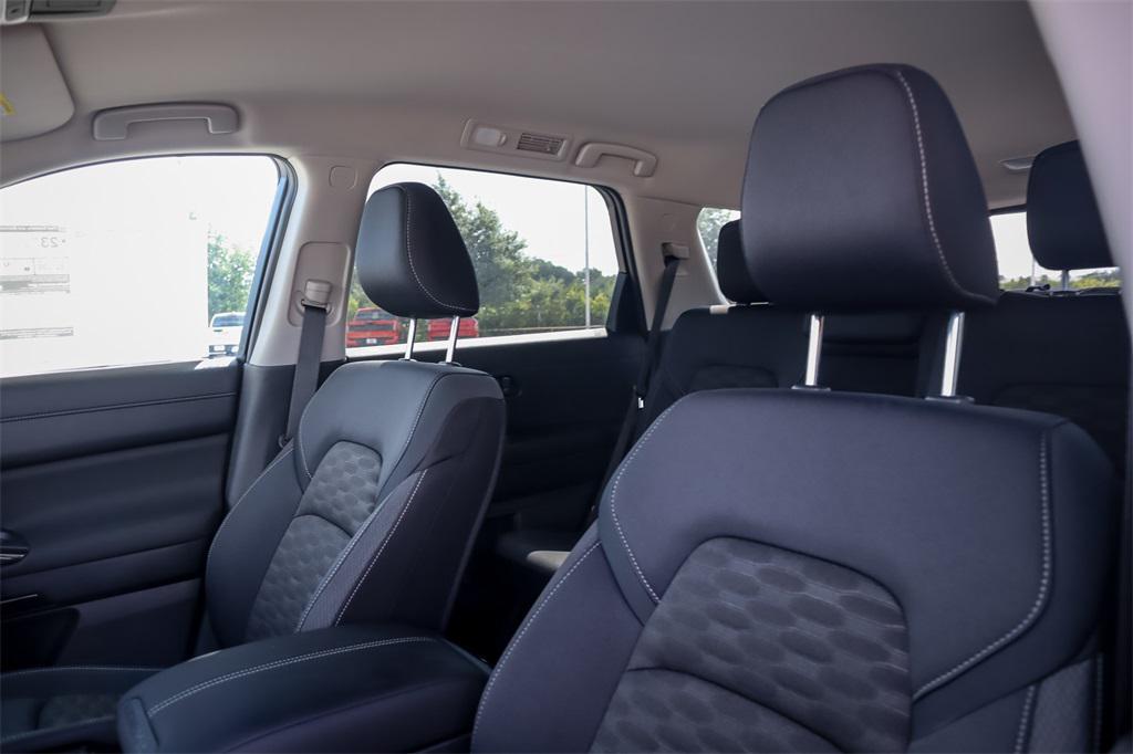 new 2025 Nissan Pathfinder car, priced at $38,891
