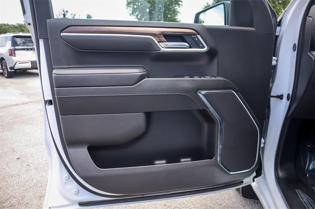 used 2025 Chevrolet Silverado 1500 car, priced at $37,594