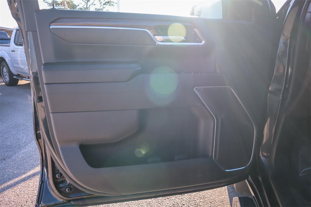 used 2024 Chevrolet Silverado 1500 car, priced at $36,995