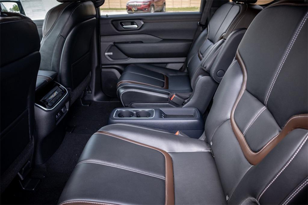 new 2025 Nissan Armada car, priced at $60,215