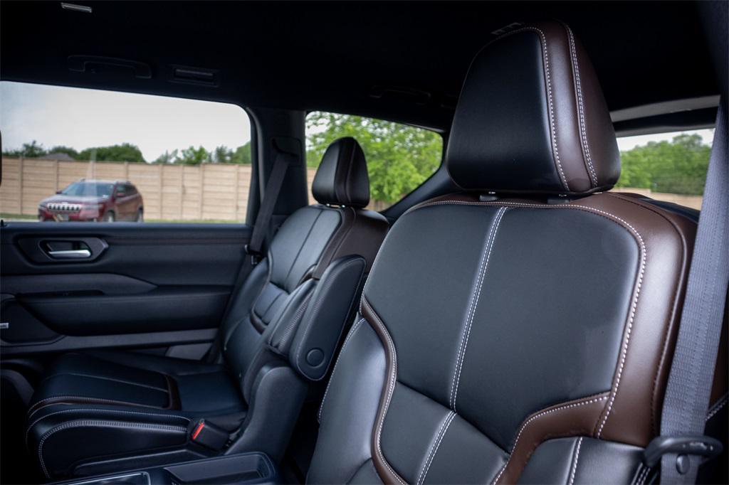 new 2025 Nissan Armada car, priced at $60,215