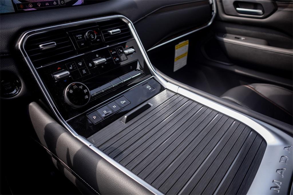 new 2025 Nissan Armada car, priced at $60,215