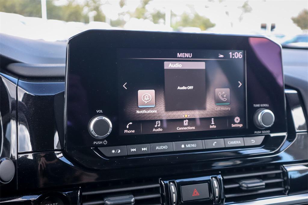 new 2025 Nissan Pathfinder car, priced at $35,655