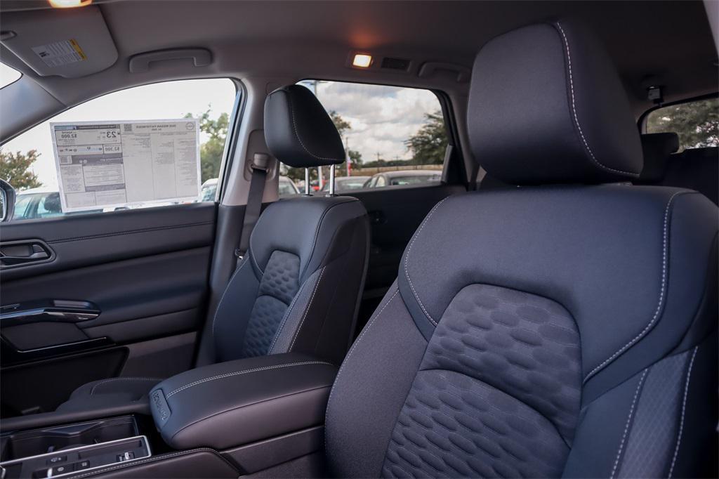 new 2025 Nissan Pathfinder car, priced at $35,655