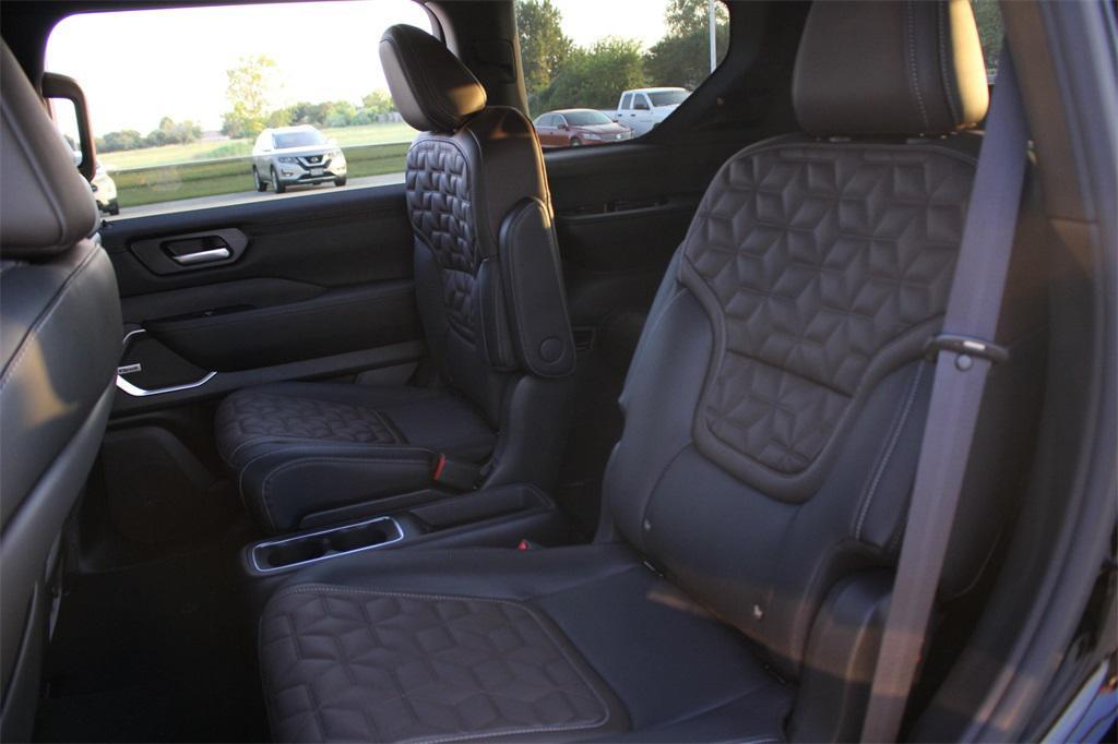 new 2025 Nissan Armada car, priced at $68,703