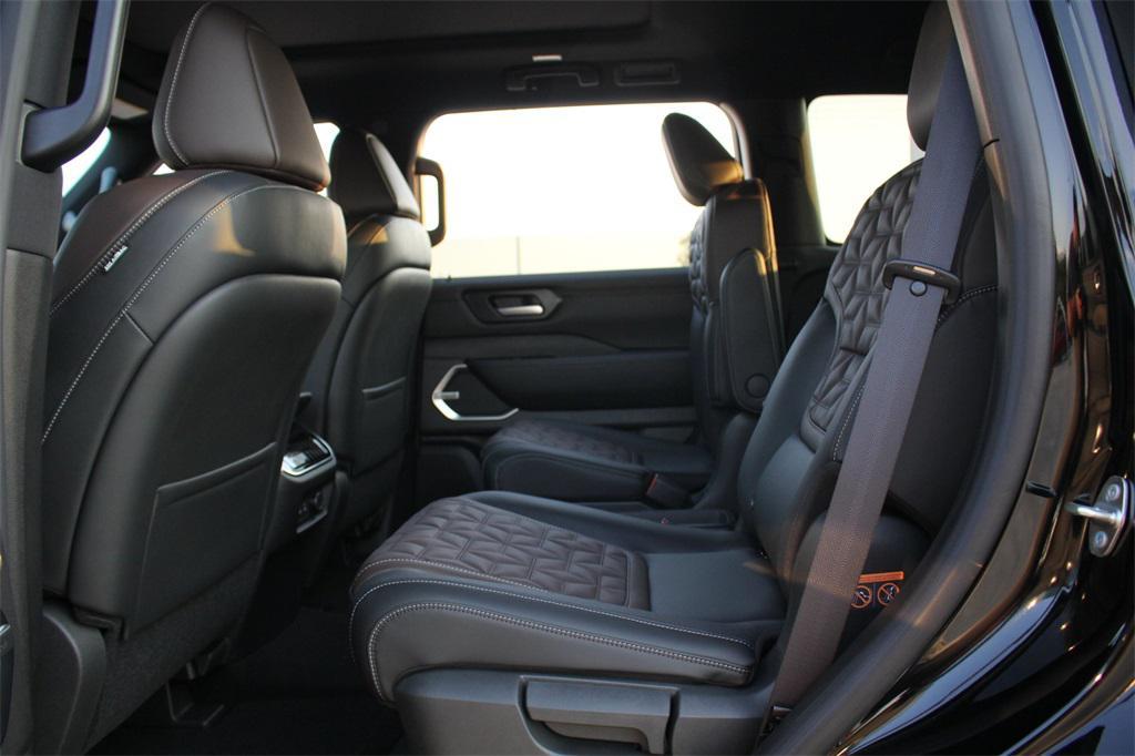 new 2025 Nissan Armada car, priced at $68,703
