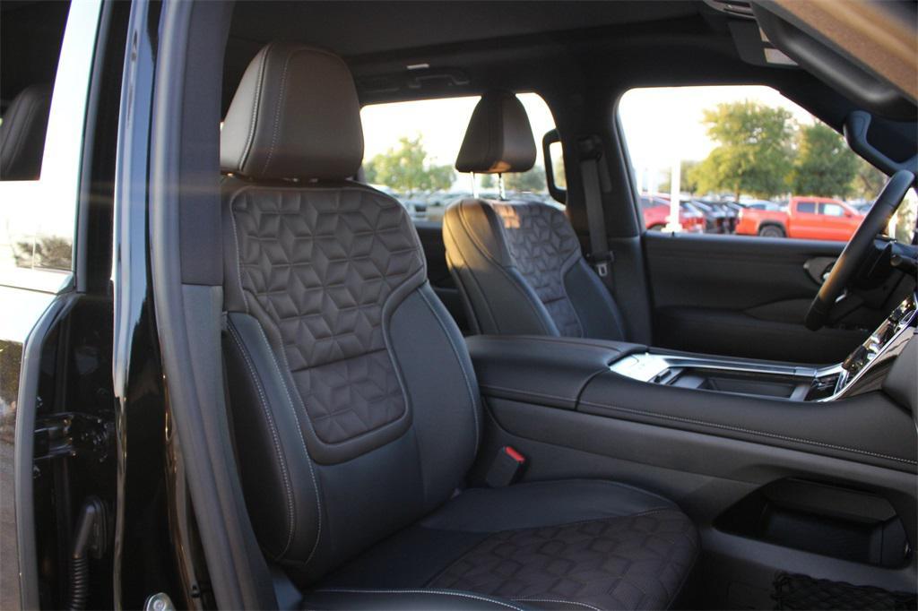 new 2025 Nissan Armada car, priced at $68,703
