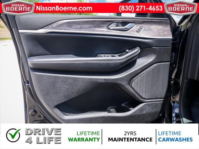 used 2023 Jeep Grand Cherokee car, priced at $33,286