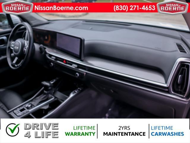 used 2024 Kia Sorento car, priced at $31,626