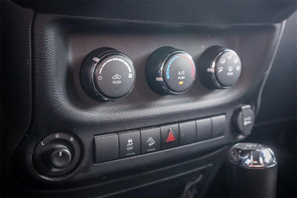 used 2015 Jeep Wrangler Unlimited car, priced at $17,150