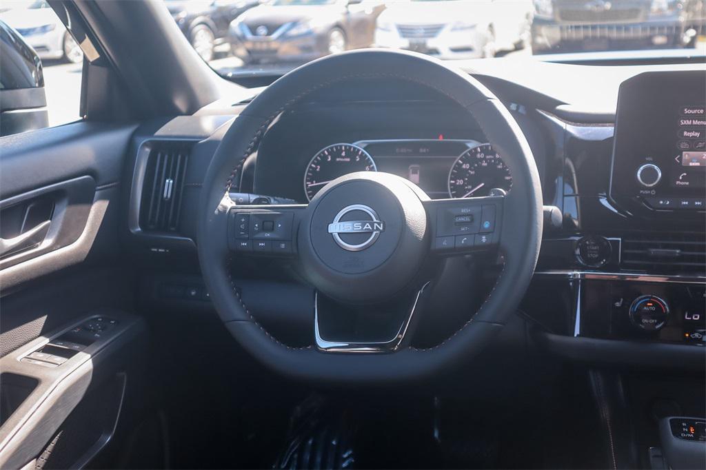 new 2025 Nissan Pathfinder car, priced at $39,326