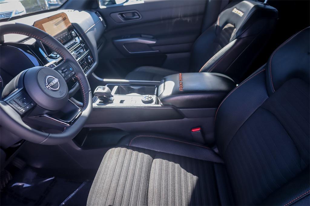 new 2025 Nissan Pathfinder car, priced at $39,326