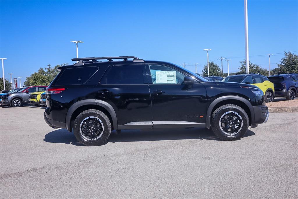 new 2025 Nissan Pathfinder car, priced at $39,326