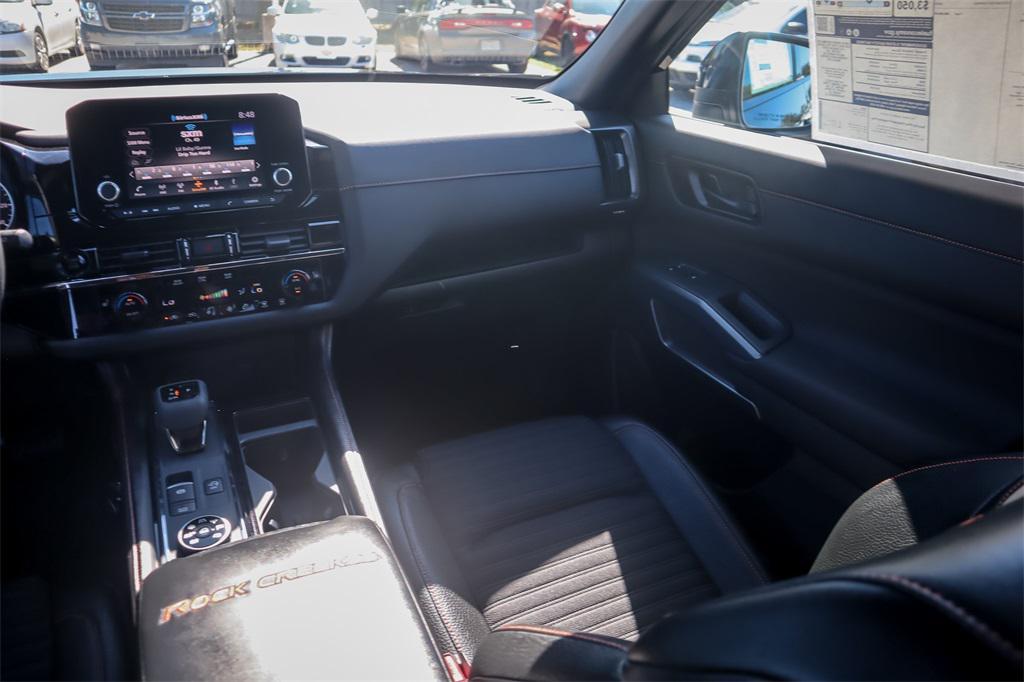 new 2025 Nissan Pathfinder car, priced at $39,326