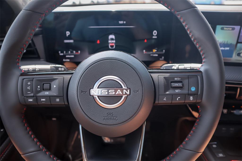 new 2025 Nissan Kicks car, priced at $29,785