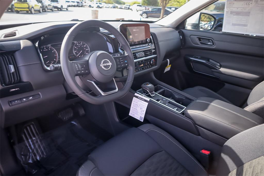new 2025 Nissan Pathfinder car, priced at $39,141