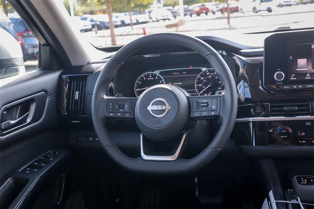 new 2025 Nissan Pathfinder car, priced at $39,141