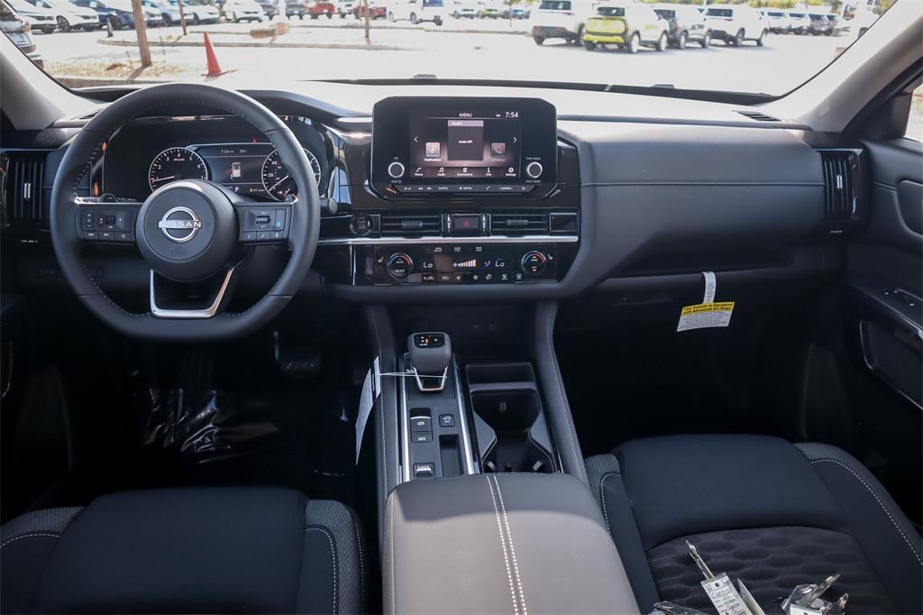 new 2025 Nissan Pathfinder car, priced at $39,141