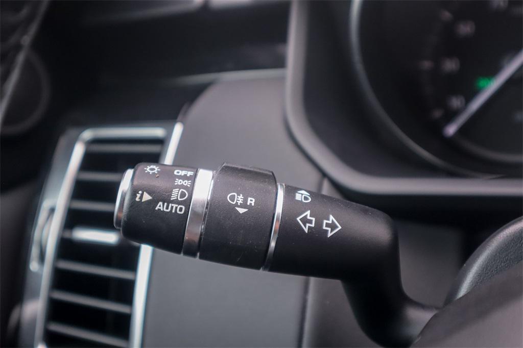 used 2019 Land Rover Discovery car, priced at $17,200