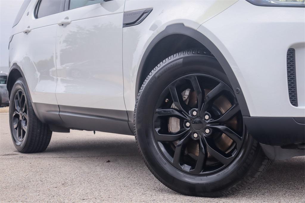 used 2019 Land Rover Discovery car, priced at $17,200