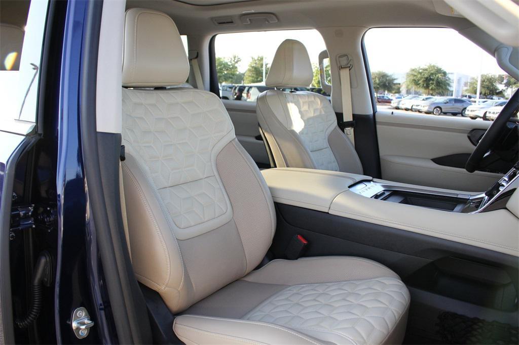 new 2025 Nissan Armada car, priced at $68,612