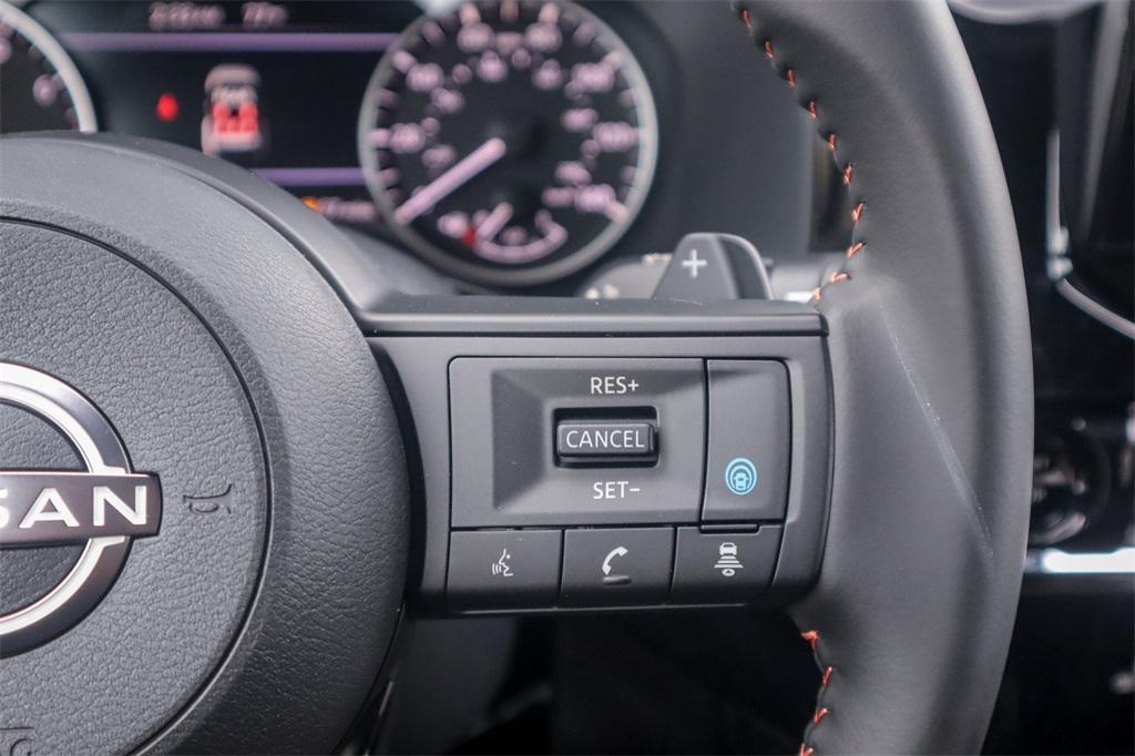 new 2025 Nissan Pathfinder car, priced at $39,326