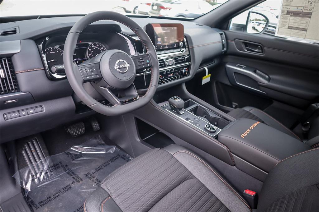 new 2025 Nissan Pathfinder car, priced at $39,326