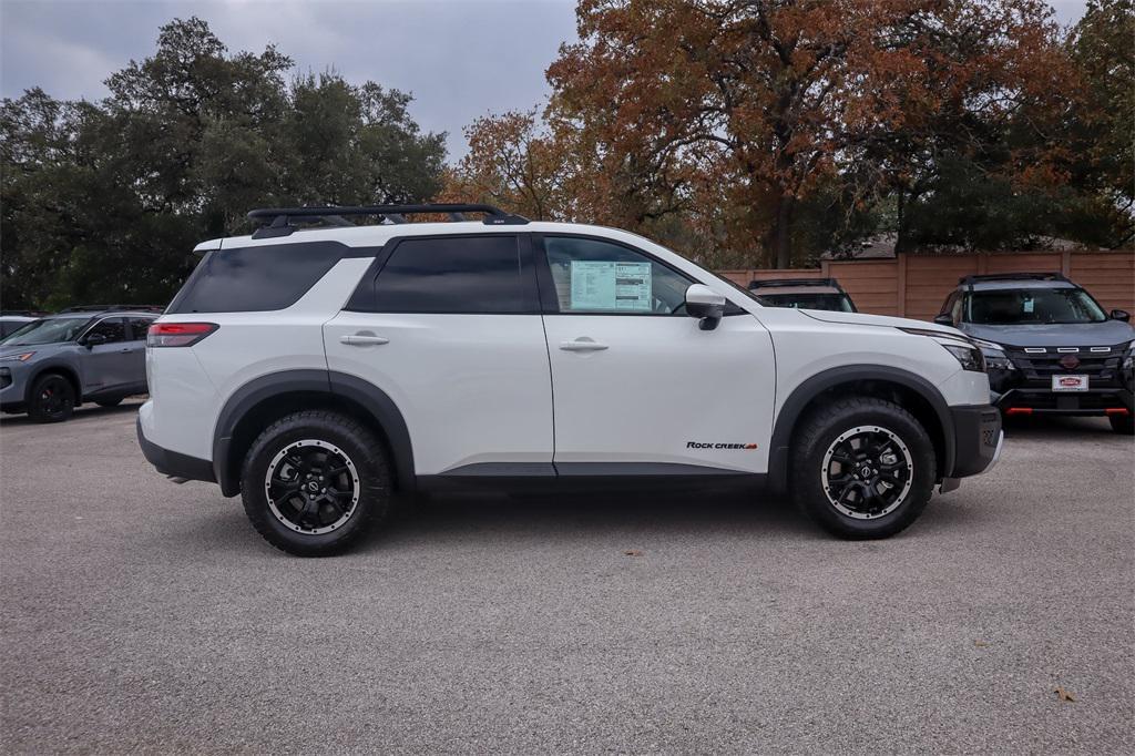 new 2025 Nissan Pathfinder car, priced at $39,326