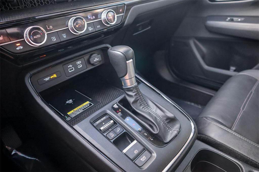 used 2025 Honda CR-V car, priced at $33,250
