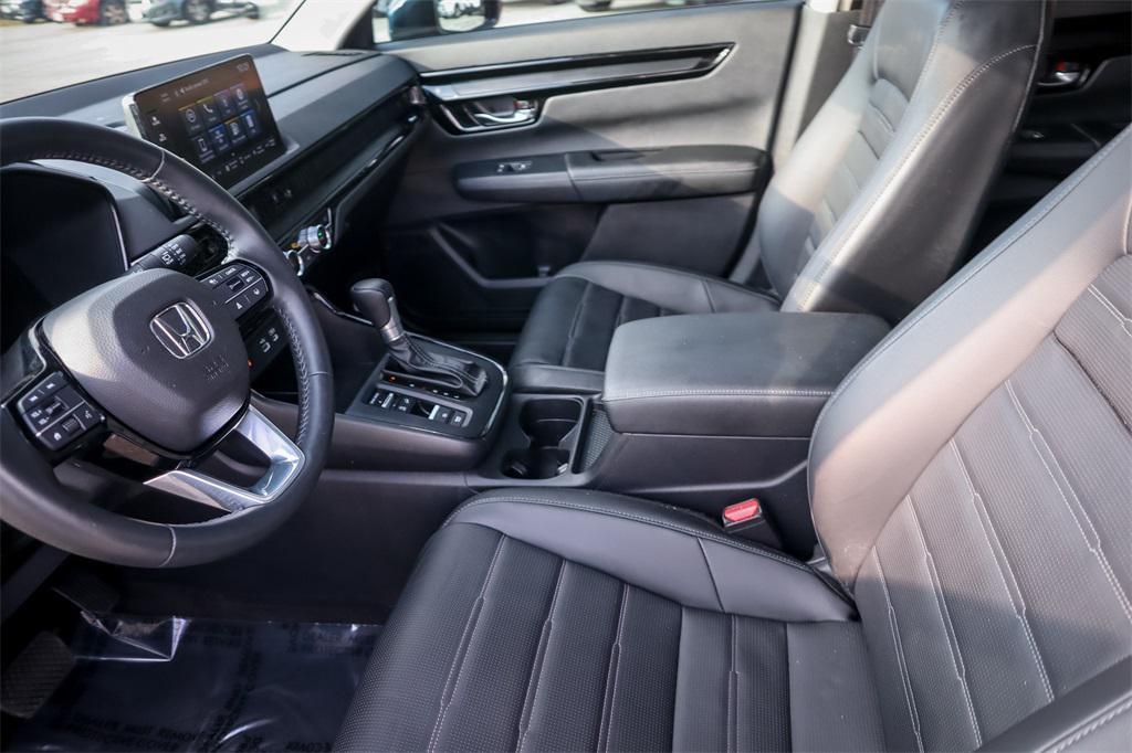 used 2025 Honda CR-V car, priced at $33,250