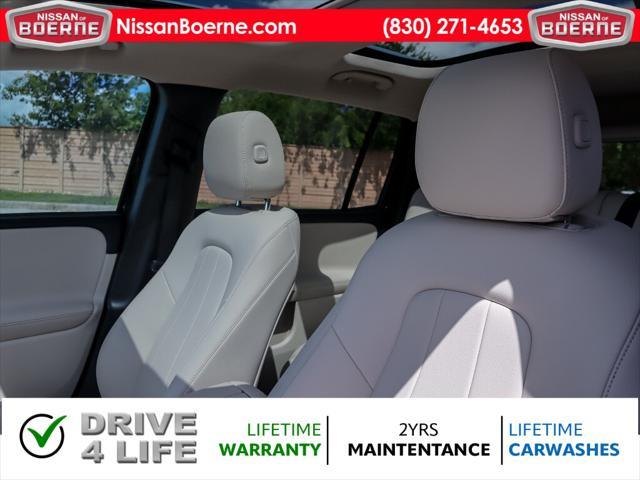 used 2023 Mercedes-Benz GLB 250 car, priced at $37,391