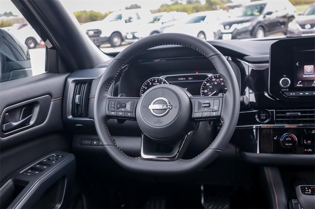 new 2025 Nissan Pathfinder car, priced at $39,326